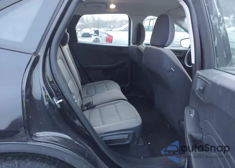 2021 Ford Escape S z USA, uszkodzony, nr VIN 1FMCU9F65MUA33555